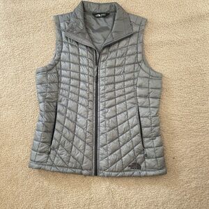 The North Face Gray Puffer Quilted Vest